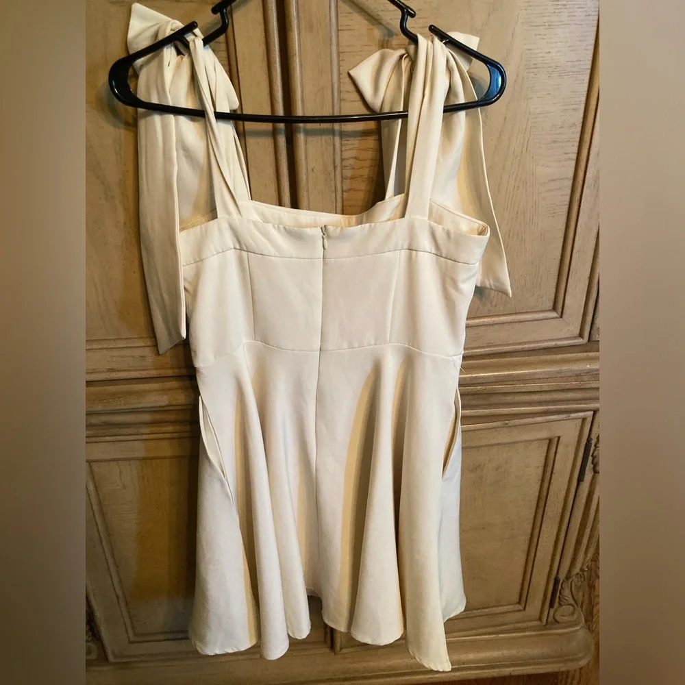 Boutique dress - Picture 2 of 2